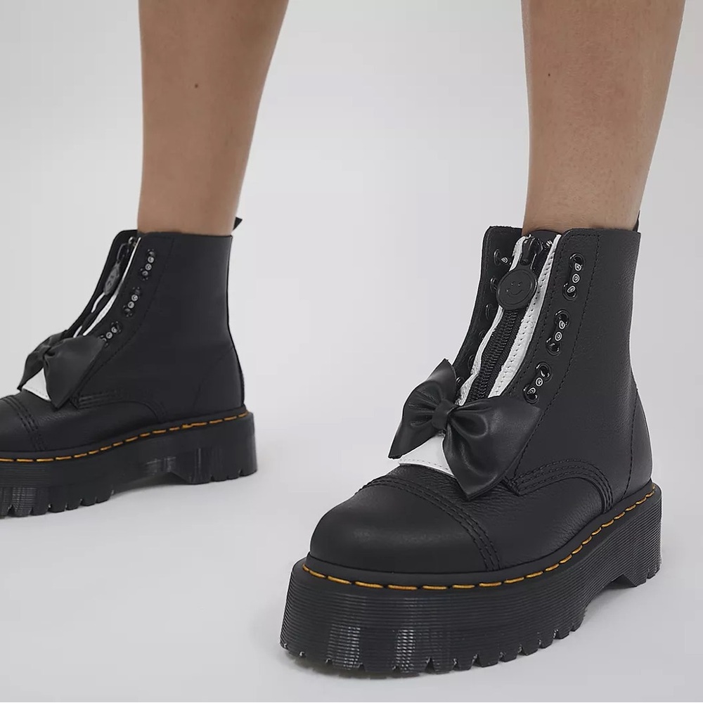 Lazy oaf Dr. Marten Sinclair platform boots